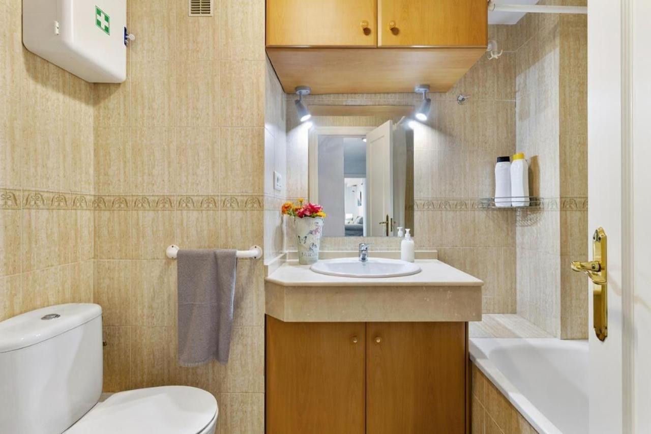 Апартаменты Amplio Piso En Atarazanas Малага Экстерьер фото